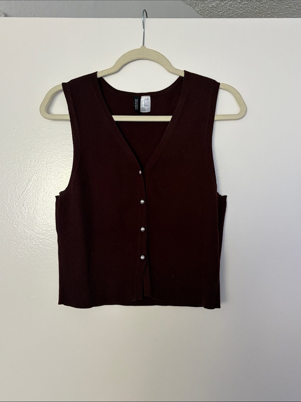 H&M Burgundy Ribbed V-Neck Button Front Tank